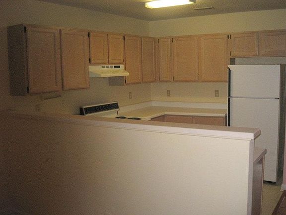 4th image of 51 Crystal Oaks Ct