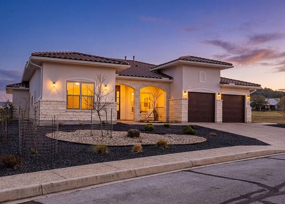 1st image of 2085 Toscano Way