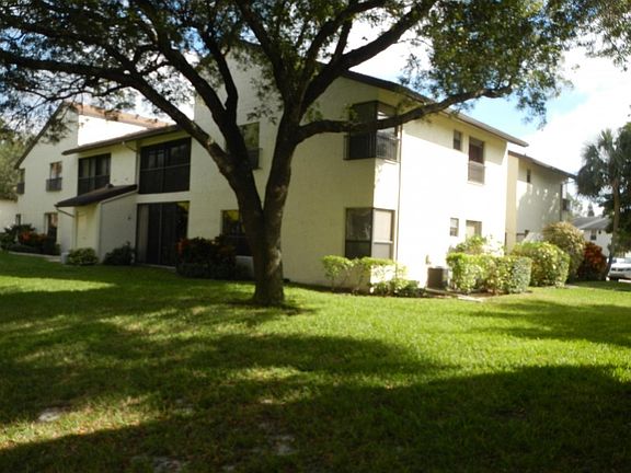 3rd image of 3109 Cocoplum Cir #33111