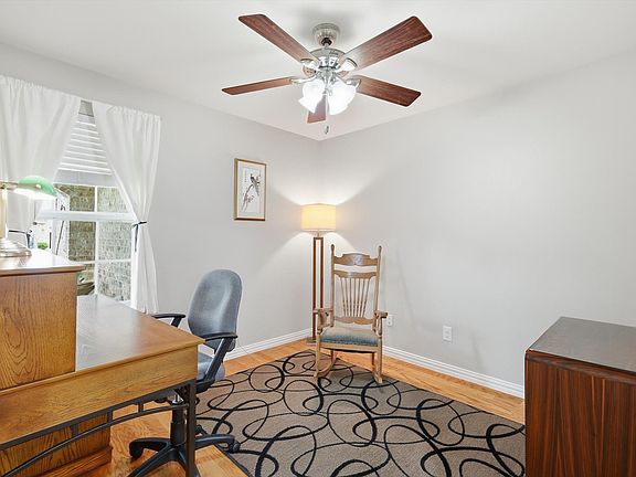 4th image of 2112 Beachfront Dr