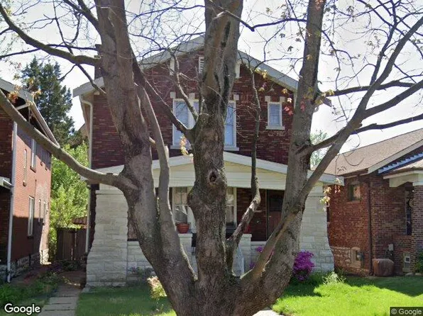 3942 Dover Pl, Saint Louis, MO 63116