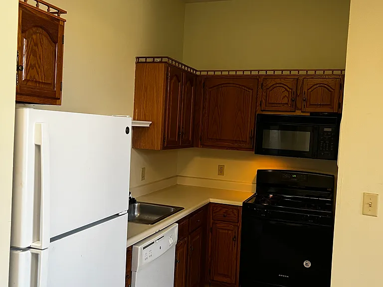 67 Washington Street Apartments — Photo 4