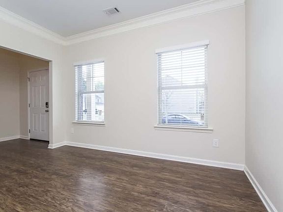 2nd image of 3457 Rosebud Park Dr