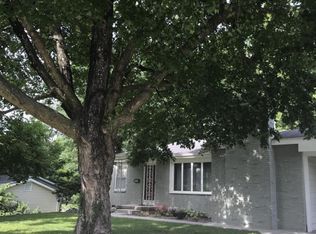 3176 S Parkview Ave, Springfield, MO 65804