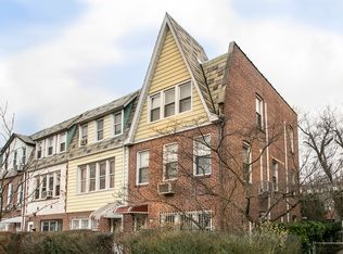 6829 Dartmouth St, Forest Hills, NY 11375