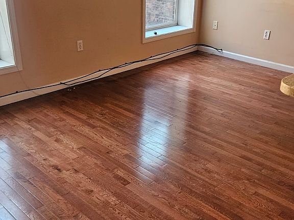 2nd image of 33 N Pearl St #4B