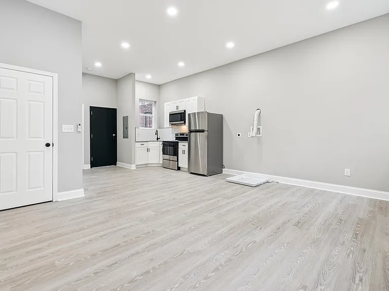 916 N Arlington Ave #3 — Photo 6