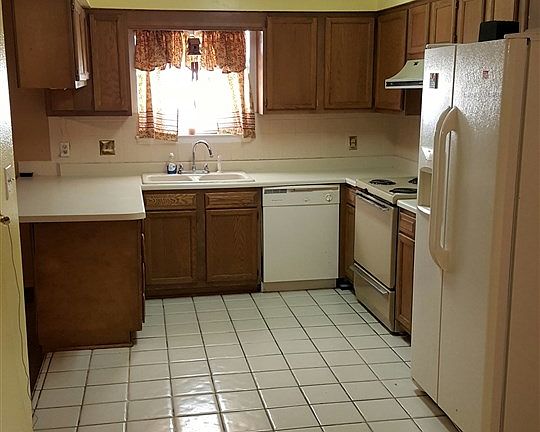 4th image of 202 Newell Dr