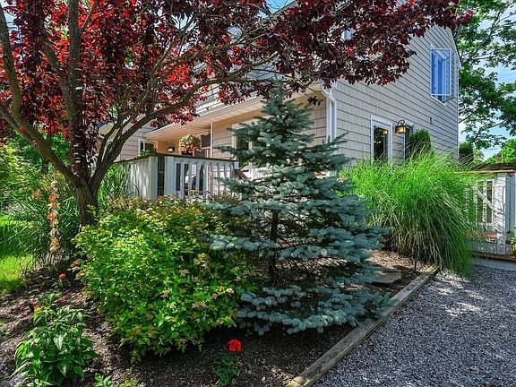 2nd image of 25 Belleview Ave