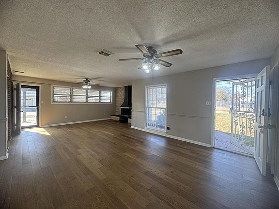 4th image of 72 Wells Ave