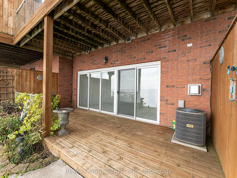 114 Brown St #3 — Photo 38