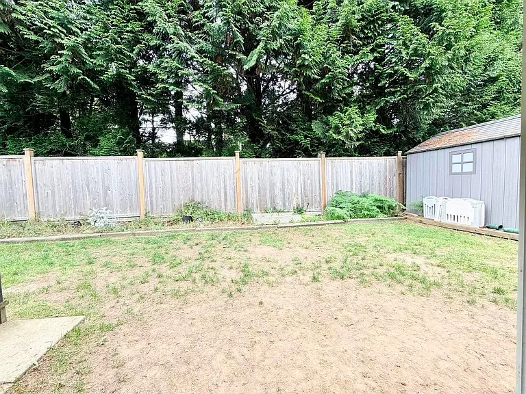 82XX 167a St #GROUND LEVEL — Photo 2