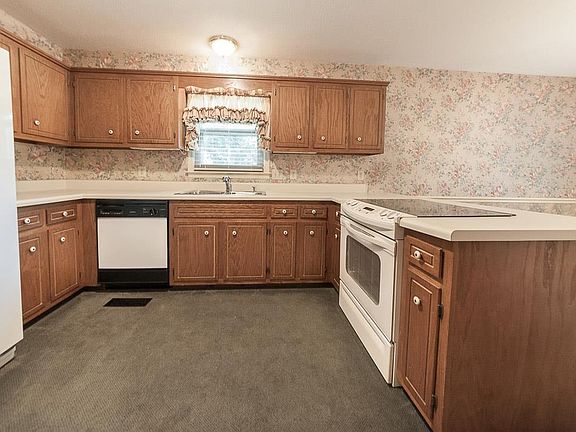 4th image of 213 Pebble Pl #A-c