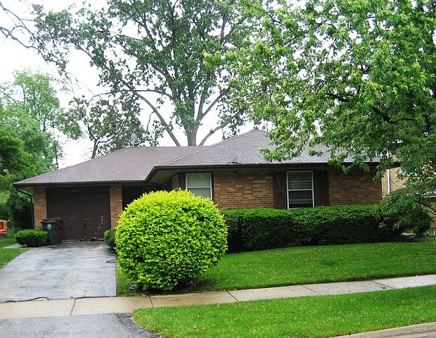 1st image of 9025 N Kildare Ave