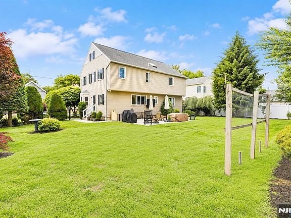 3rd image of 71 Prospect Avenue