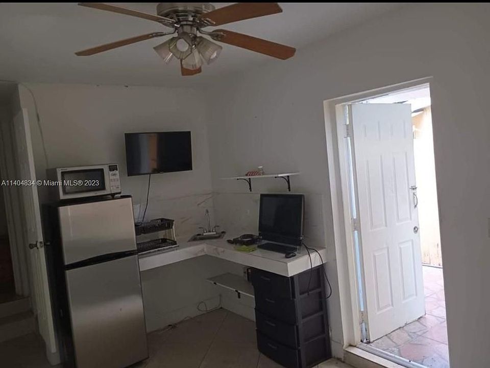 2nd image of 180 NW 68th Ave #1