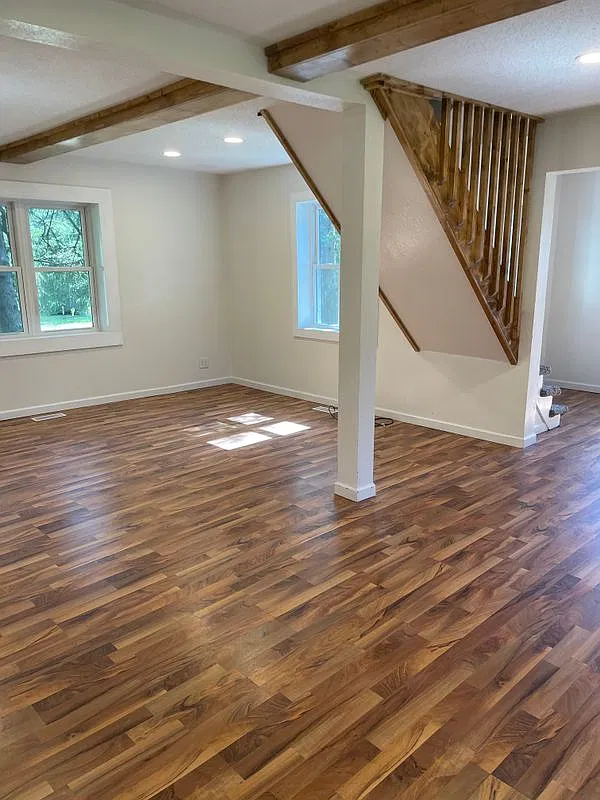 3 bed, 1.0 bath, 1152 sqft, $1,100 — Photo 2