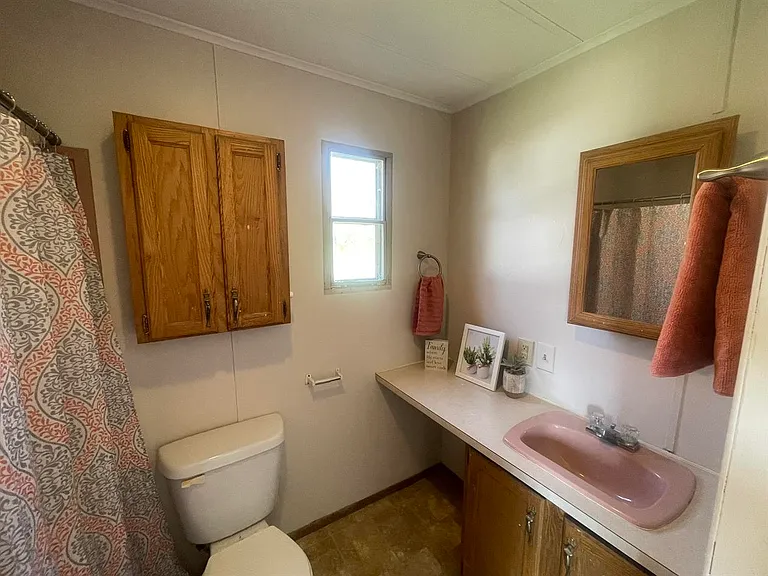 124 Cherry Dr — Photo 4