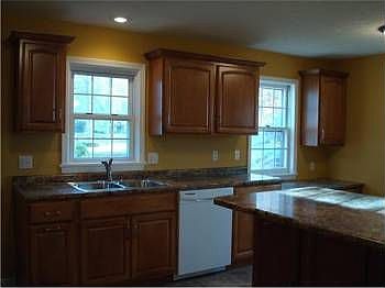 5th image of 2114 Parkview Pl