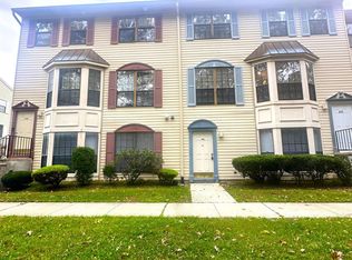 140 Colonial Ct, Absecon, NJ 08205