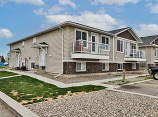 37 Cougar Cv N #2, Lethbridge, AB T1H 5V4