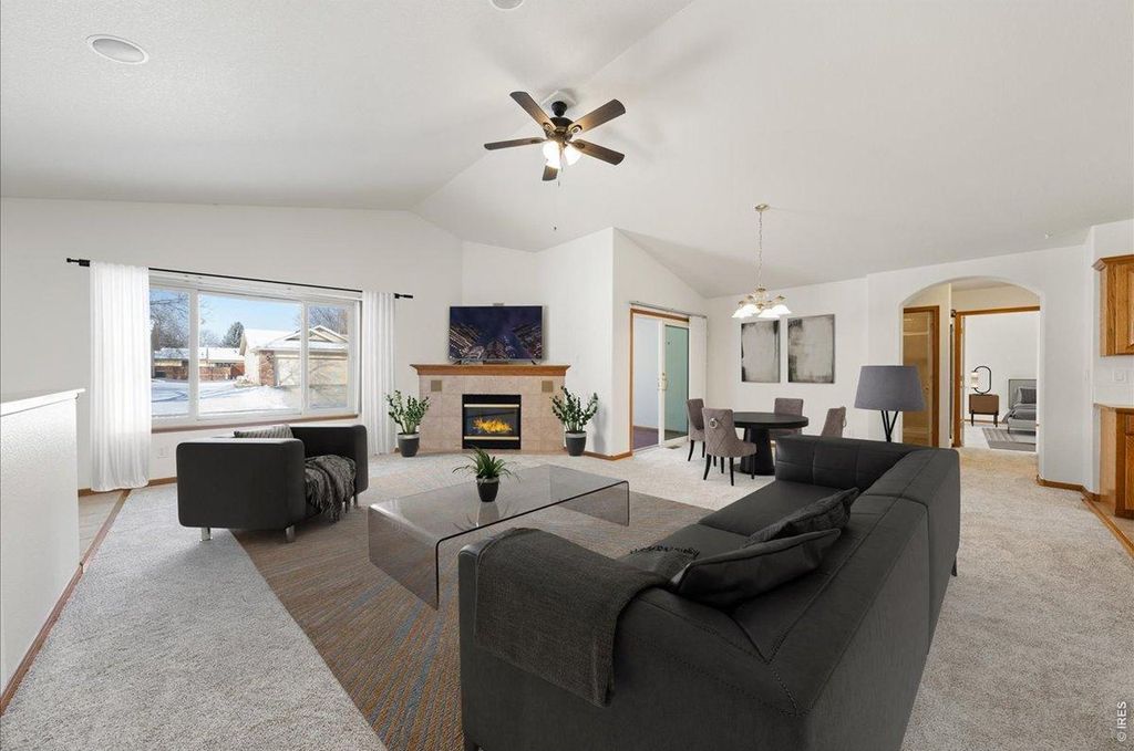 2615 Anemonie Dr