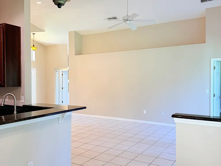 5528 Misty Wood Ct — Photo 10