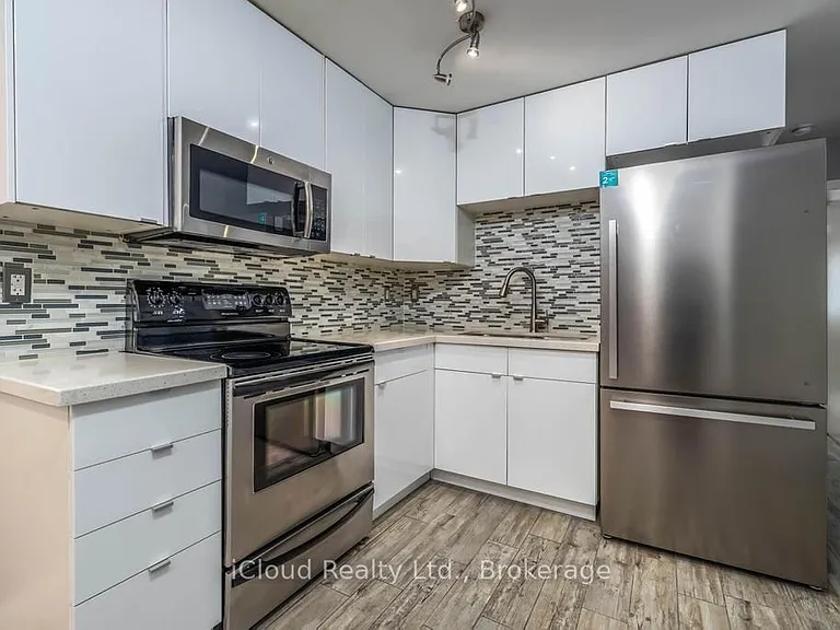 225 Wallace Ave — Photo 7