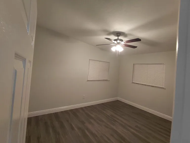 116 SE Prima Vista Blvd #A — Photo 7