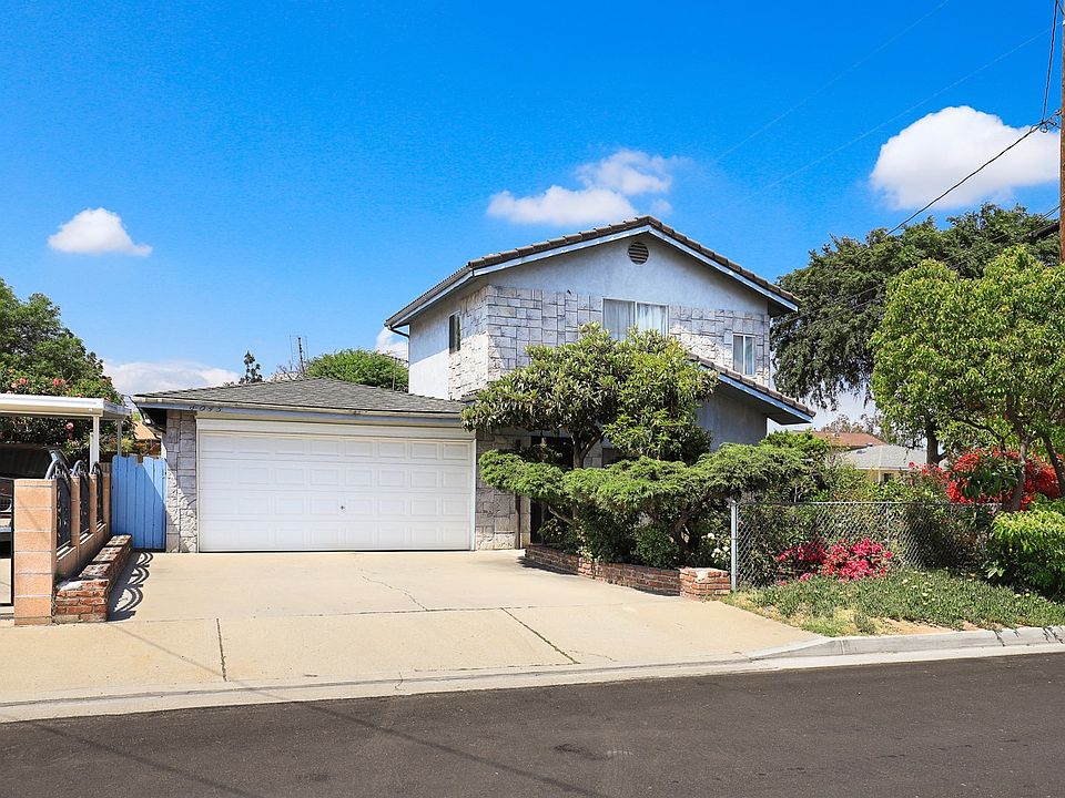 1st image of 8045 Lake Knoll Dr