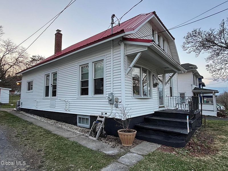 2nd image of 92-94 Reed Street