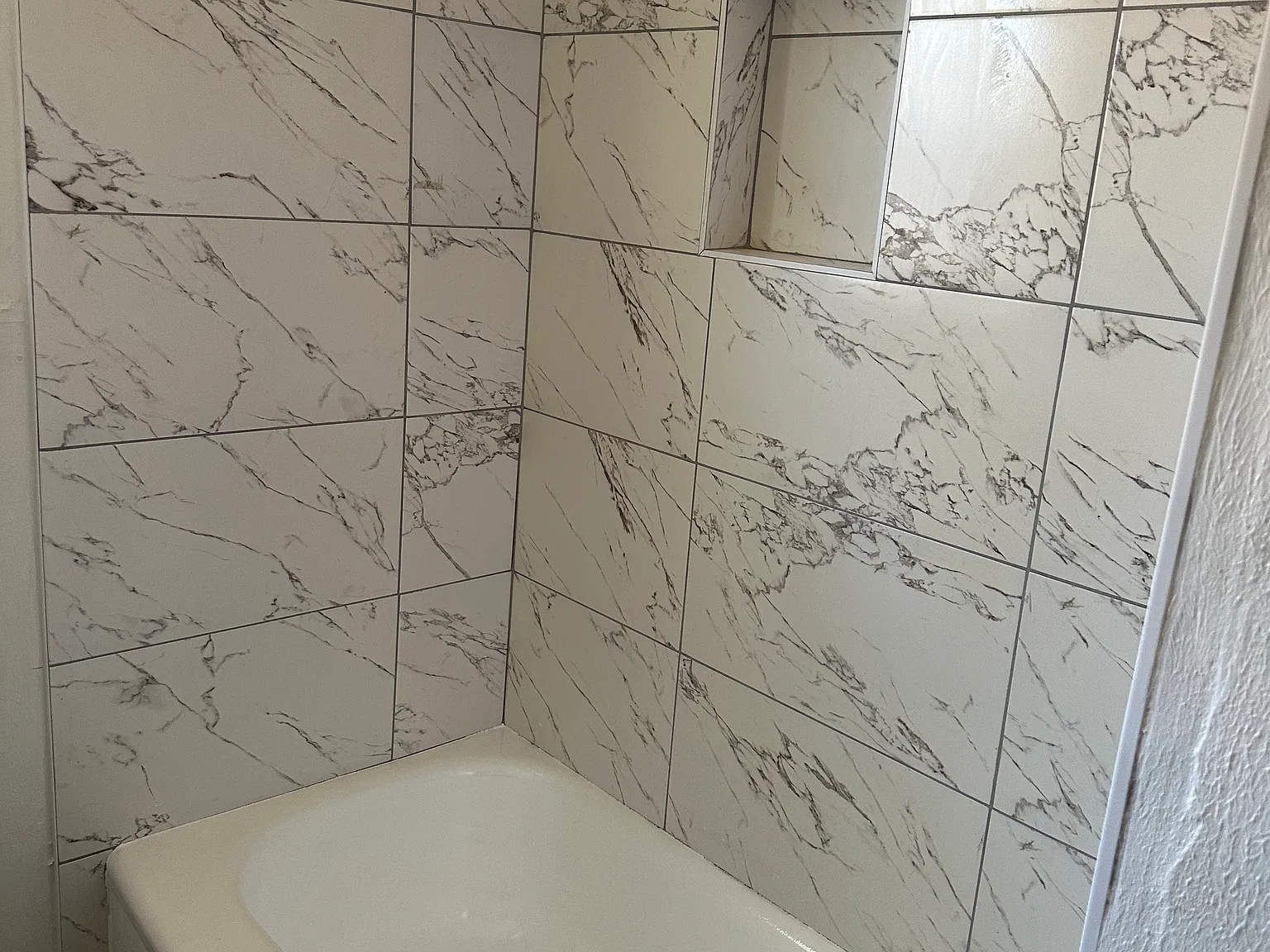 808 Hedge Dr — Photo 4