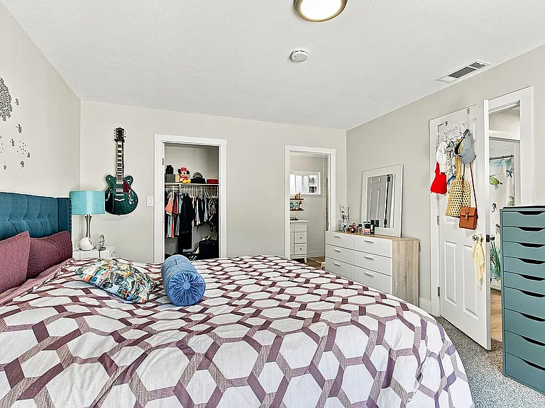 7001 Lynnetree Way — Photo 25