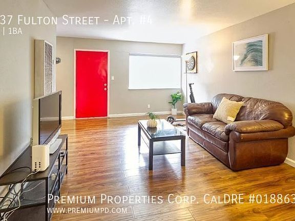 3rd image of 2537 Fulton St APT 4