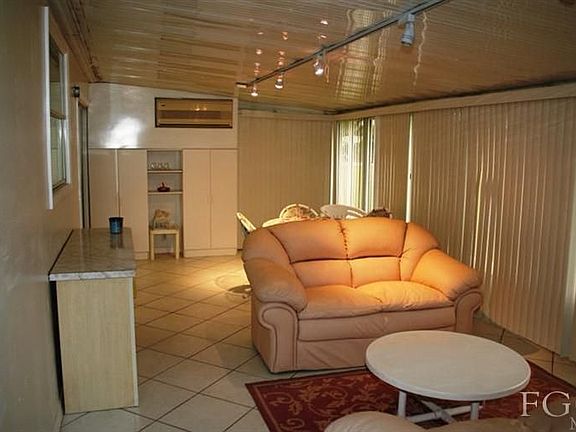 4th image of 9695 Sugarberry Way