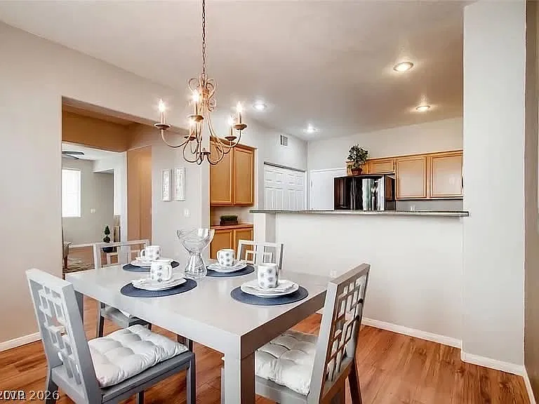 2 bed, 2.5 bath, 1273 sqft, $1,800 — Photo 4