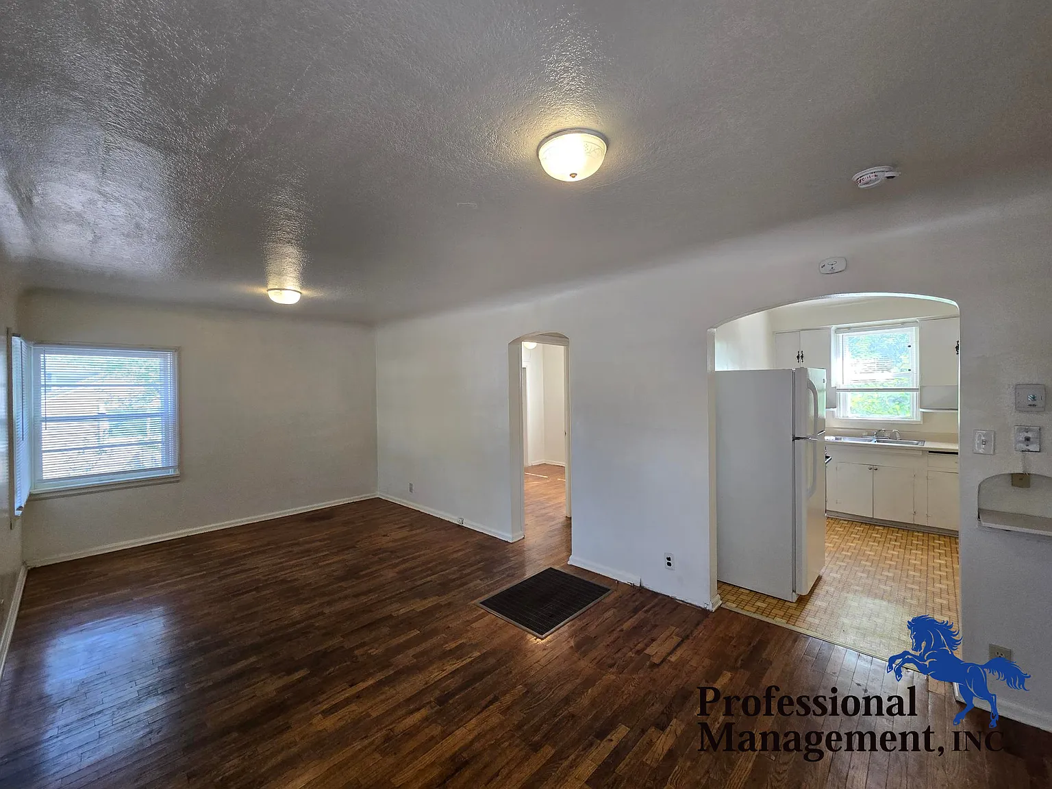1 bed, 960 sqft, $1,095 — Photo 3