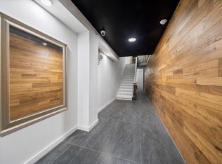 2008 Walnut St APT 2M, Philadelphia, PA 19103