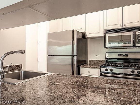 3rd image of 210 E 65th St APT 4H