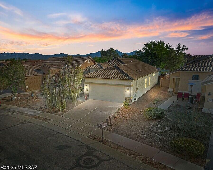 1st image of 1303 W Calle Luis Maria