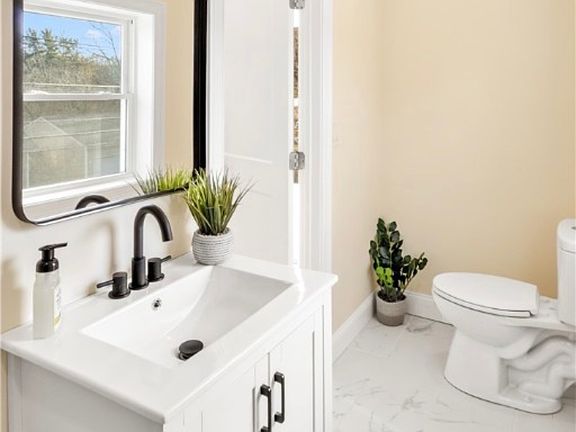 5th image of 61 Stillwater Rd #2