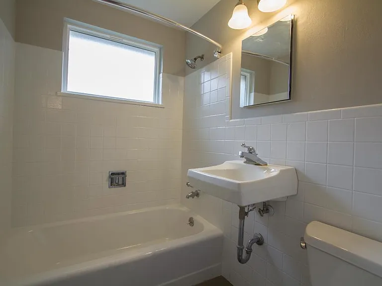 450 S Emerson St — Photo 7