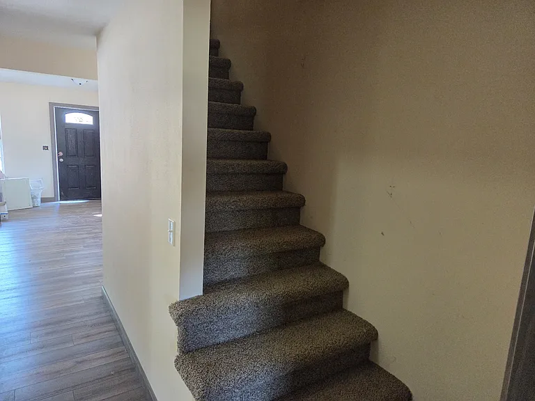 526 Gillham St — Photo 7