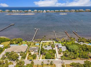 930 S Lakeside Dr, Lake Worth, FL 33460