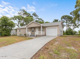 25 Crown Point Road, Hubert, NC 28539
