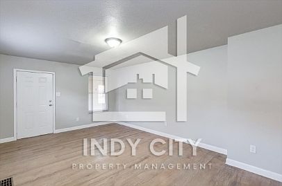 4th image of 3534 N Parker Ave