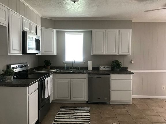 5th image of 109 Jo St