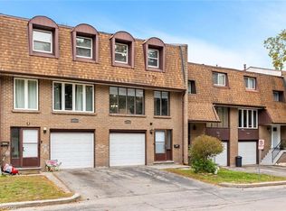 49 Cedarwoods Cres #48, Kitchener, ON N2C 2L1