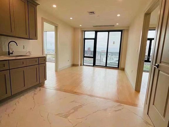 4th image of 14126 Northern Blvd APT 6A