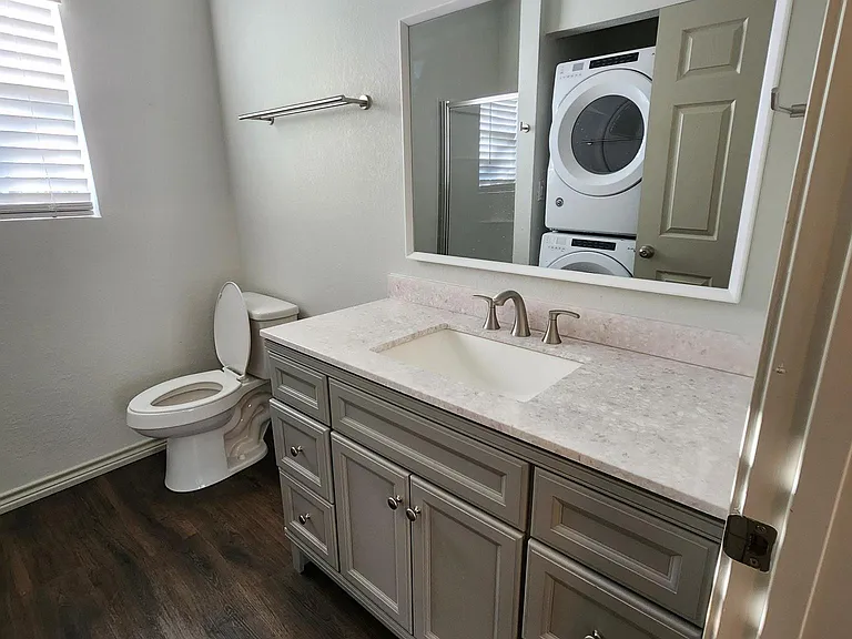 100 Jackman St #109 — Photo 7